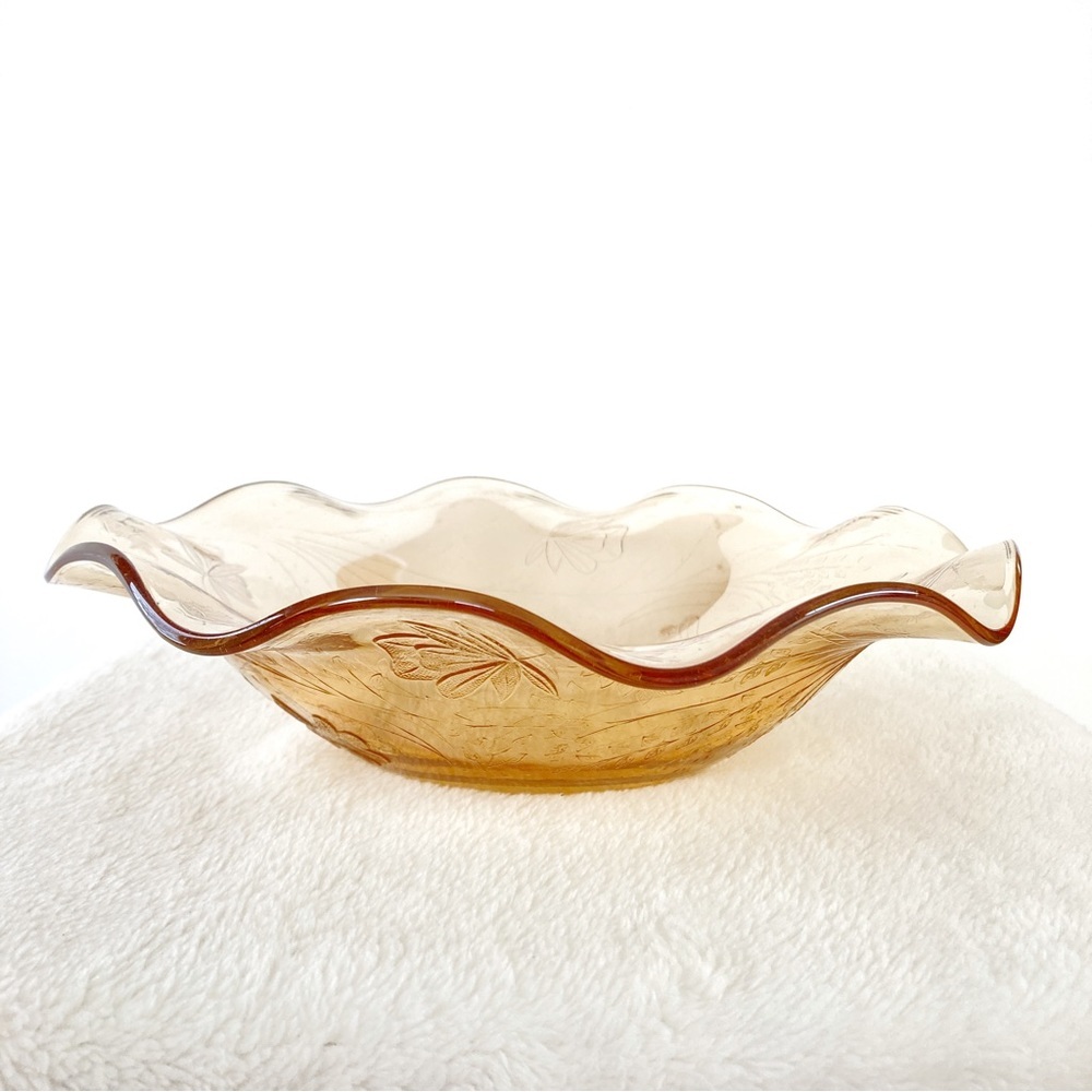 Vintage Jeanette Iris & Herringbone Ruffled Marigold Iridescent Glass Bowl